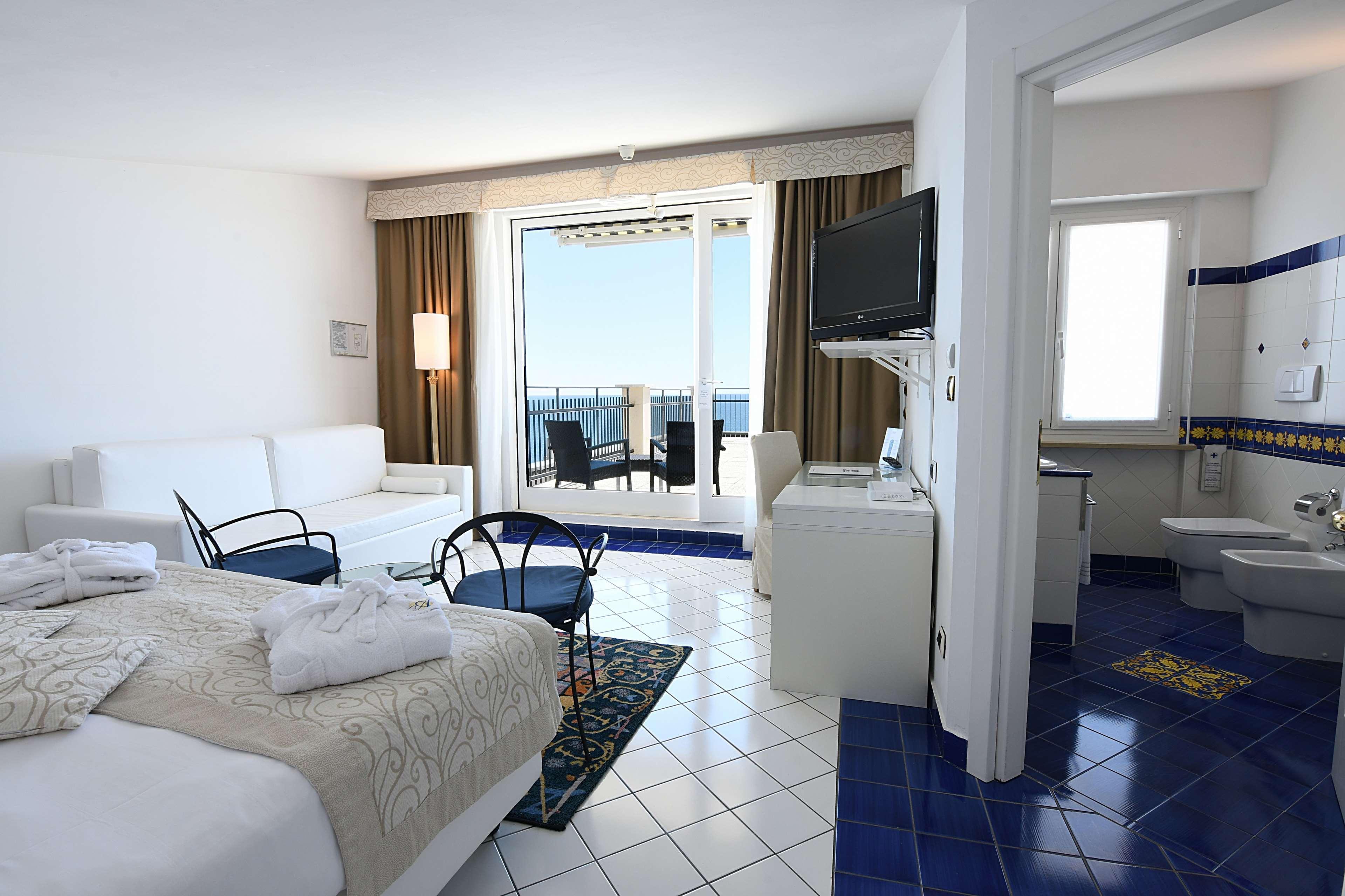 ספוטורנו Best Western Hotel Acqua Novella מראה חיצוני תמונה