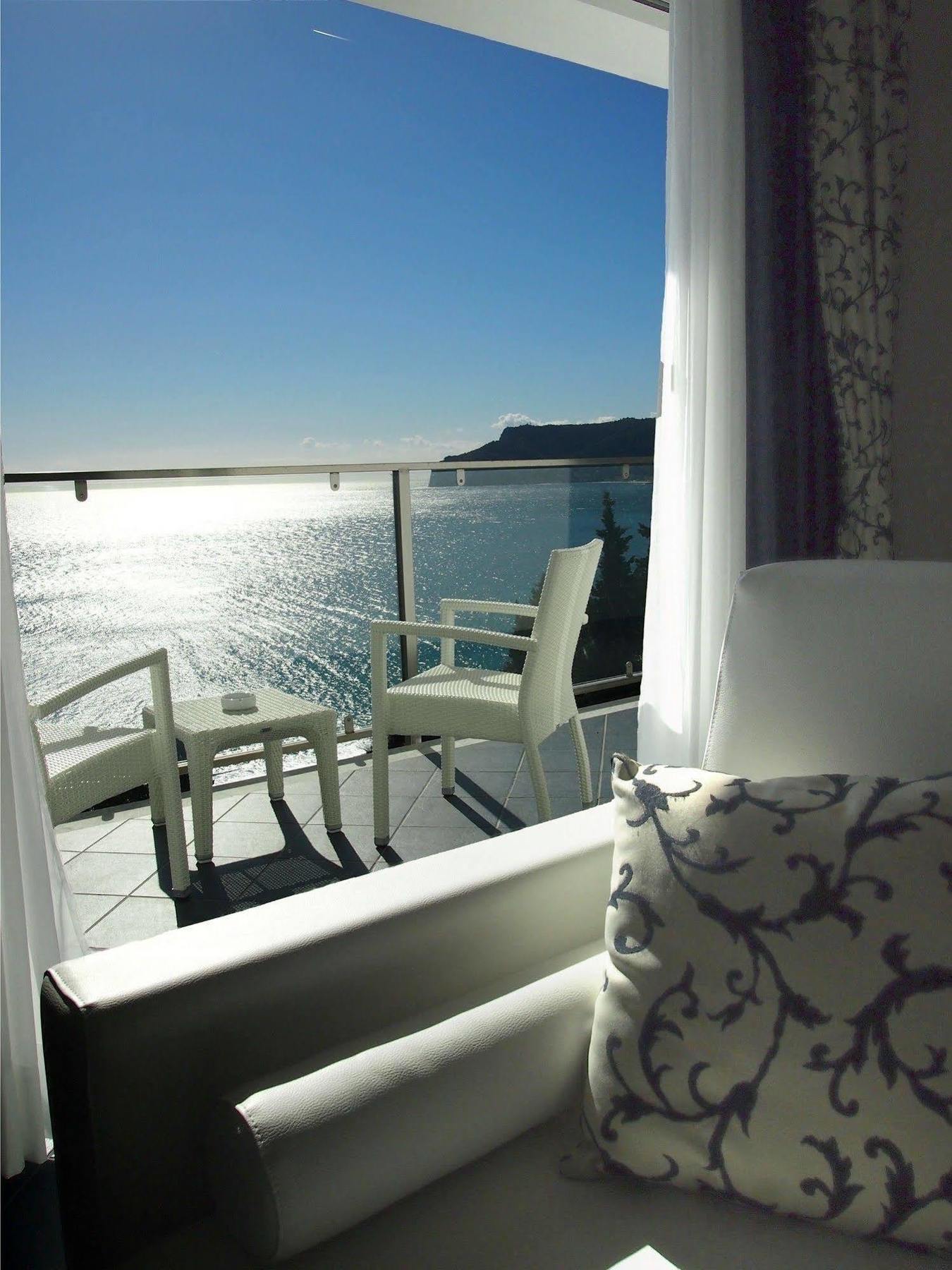 ספוטורנו Best Western Hotel Acqua Novella מראה חיצוני תמונה